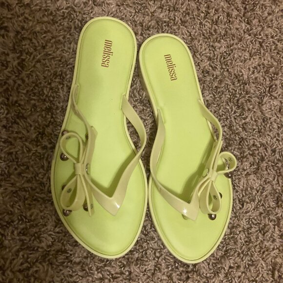 Melissa Flip Flop Sandals US Size 8 Yellow Studded Bows Vegan Made in Brazil - Picture 1 of 5